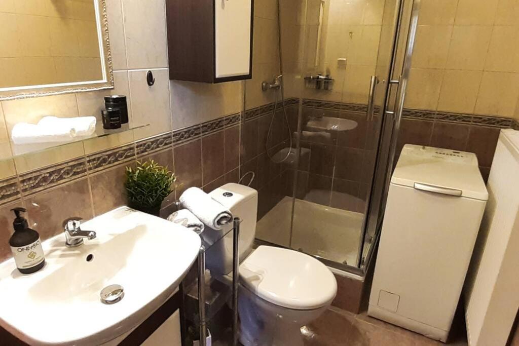Rondo Onz Metro, Krochmalna 32A Street Варшава Екстериор снимка